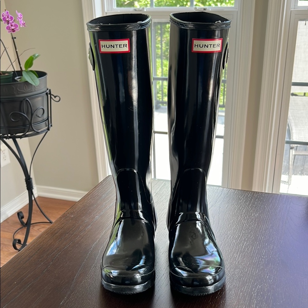 Hunter Glossy Black Knee-High Tall Boots